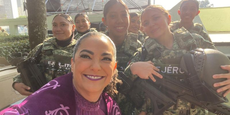 Con el reconocimiento a las mujeres de las Fuerzas Armadas, la Presidenta Claudia Sheinbaum inicia encuentros con quienes tejen la patria