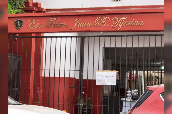 Toma madre primaria en Victoria tras accidente de su hijo; denuncia negligencia