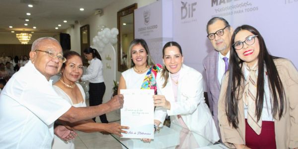 Más de 100 parejas formalizan su unión en Matrimonios Colectivos del DIF Ciudad Madero