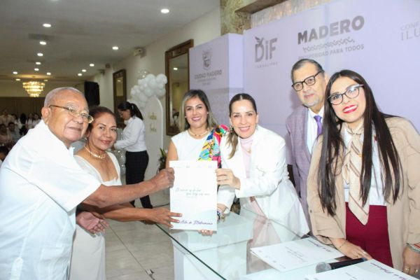Más de 100 parejas formalizan su unión en Matrimonios Colectivos del DIF Ciudad Madero