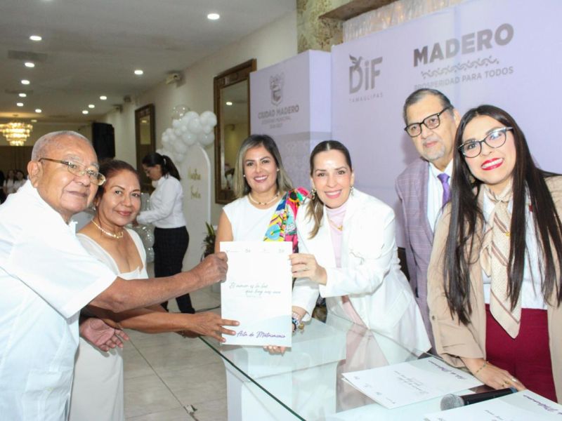 Más de 100 parejas formalizan su unión en Matrimonios Colectivos del DIF Ciudad Madero