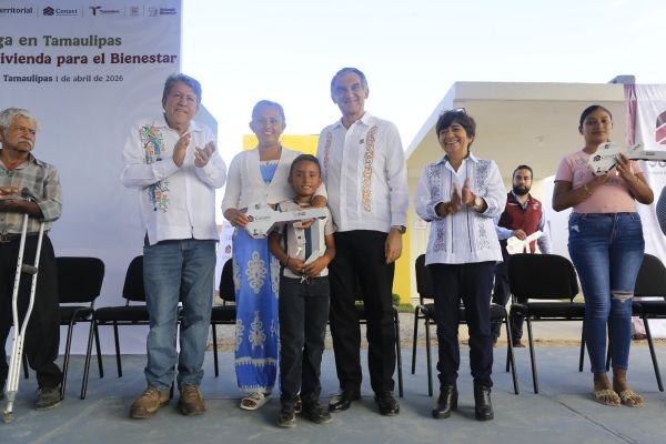 En enlace a la mañanera,  presidenta Sheinbaum y Américo entregan viviendas a familias de pescadores en Tamaulipas