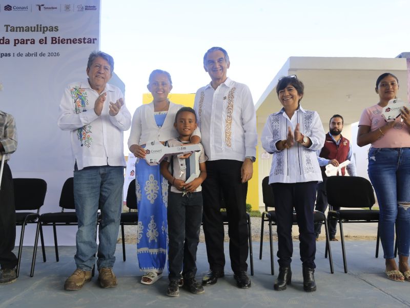 En enlace a la mañanera,  presidenta Sheinbaum y Américo entregan viviendas a familias de pescadores en Tamaulipas