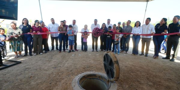 Entrega alcaldesa Carmen Lilia Canturosas obras de infraestructura hidráulica y sanitaria