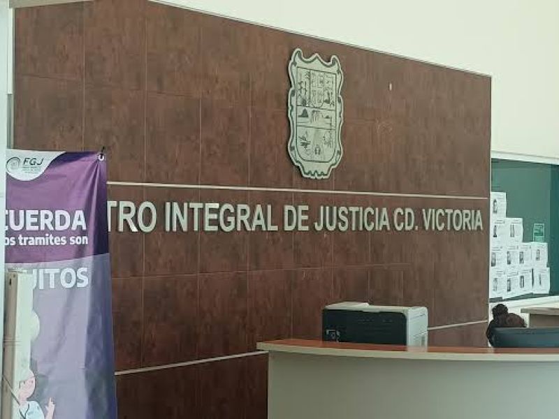 Detienen a dos por escape de expolicía vinculado a masacre de migrantes