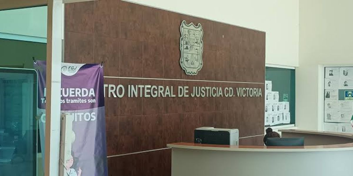 Detienen a dos por escape de expolicía vinculado a masacre de migrantes