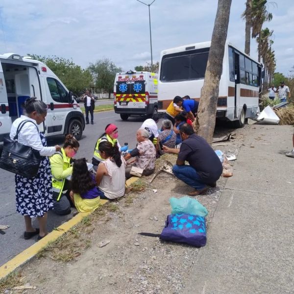 Endurecen revista mecánica tras choque de microbús en Tamaulipas