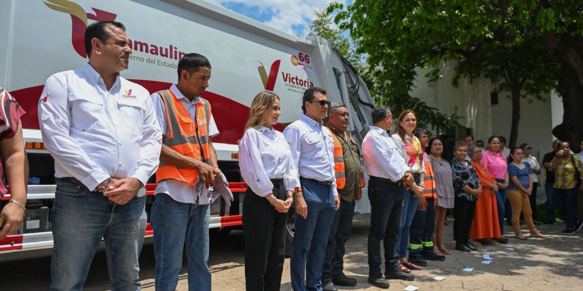 Entrega Lalo Gattás nueva unidad de recolección de basura y anuncia adquisición de dos más
