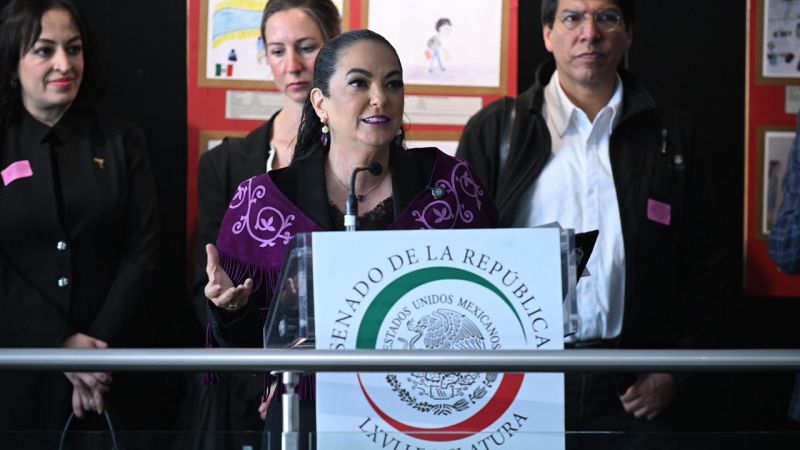 Senadora Olga Sosa inaugura exposición de dibujos de niñas y niños migrantes tamaulipecos en el Senado de la República