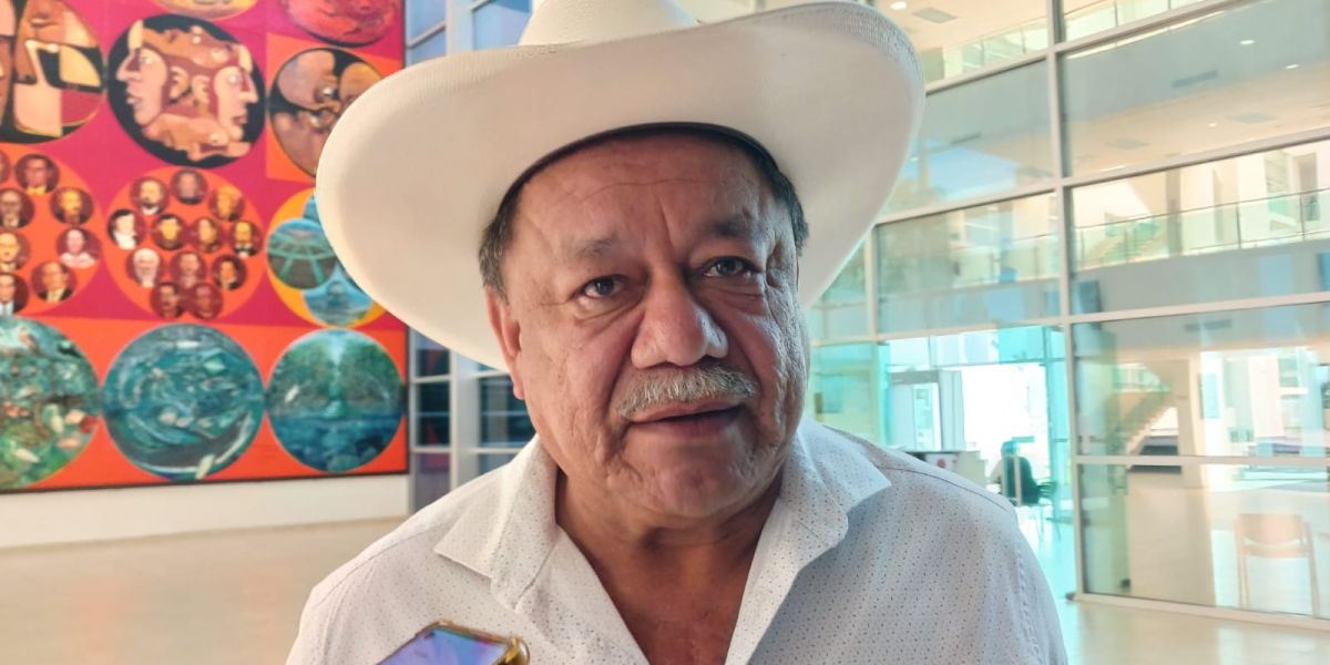 Sorgo se desploma 50% y diésel supera los 30 pesos