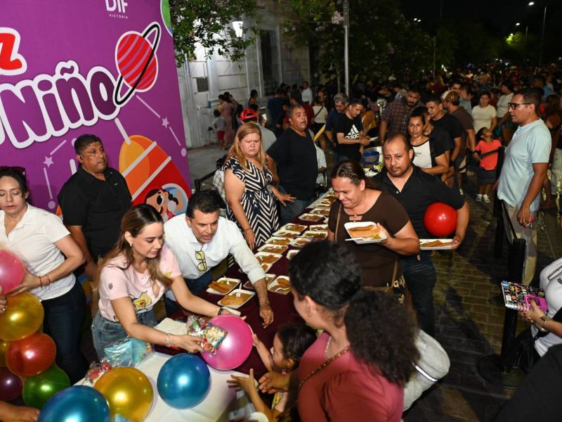 En familia, festejan Lalo y Lucy a la niñez victorense