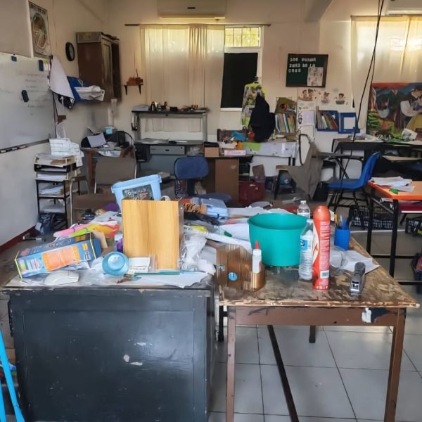 Roban y vandalizan la primaria “Corregidora”