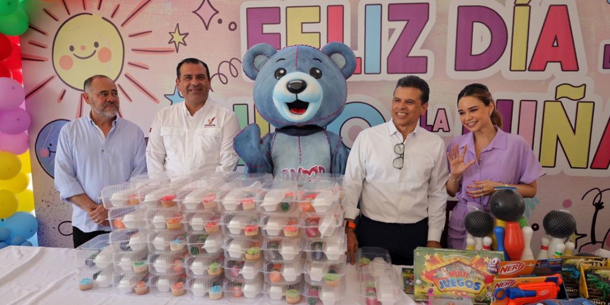 Festejan Lucy y Lalo a niñas y niños en su día