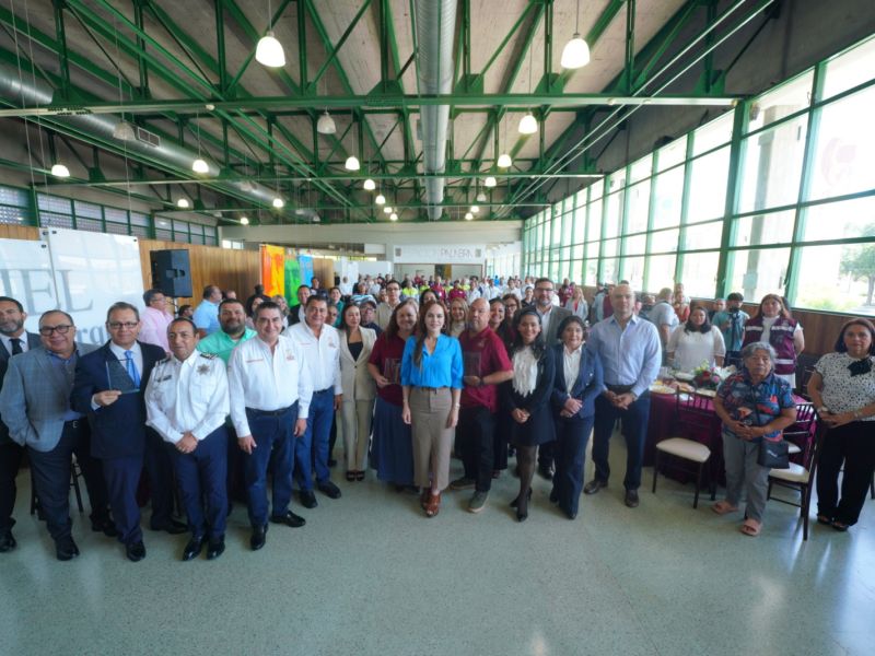Gobierno de Nuevo Laredo reconoce a trabajadores municipales con más de 40 años de servicio a la ciudadanía