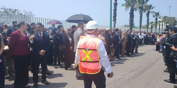 Simulacro interrumpe comparecencia en el Congreso