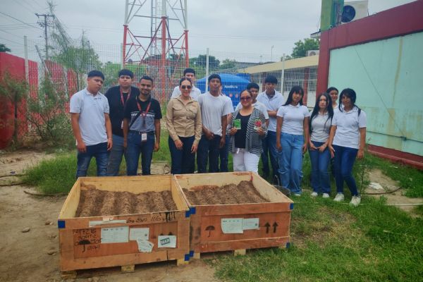 Impulsan conciencia ecológica entre jóvenes con huertos escolares en el CBTIS 924