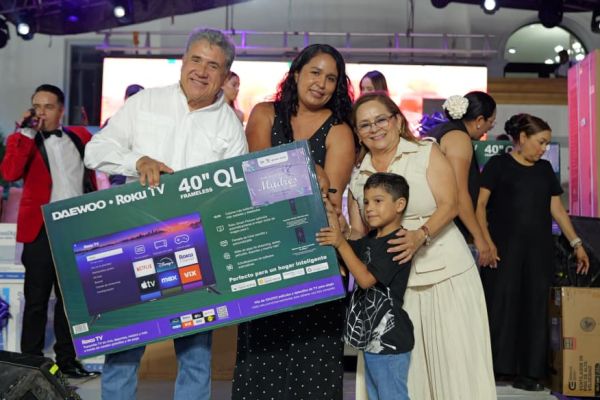 Disfrutan más de 5 mil mamás altamirenses espectacular festejo