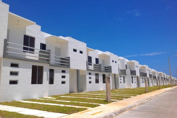 Constructoras “patito” en la mira por vender viviendas con desperfectos