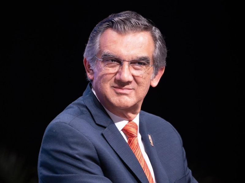 Américo lanza reforma para cerrar paso a herencias políticas