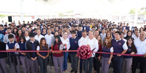 Transforma alcaldesa Carmen Lilia Canturosas infraestructura educativa en la preparatoria Cbtis 137