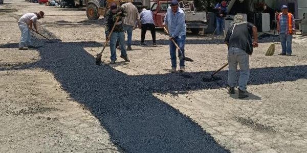 Reactivan bacheo en Victoria para reparar calles dañadas por lluvias