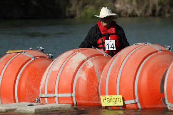 Ni boyas ni vigilancia frenan la migración en la frontera con Tamaulipas