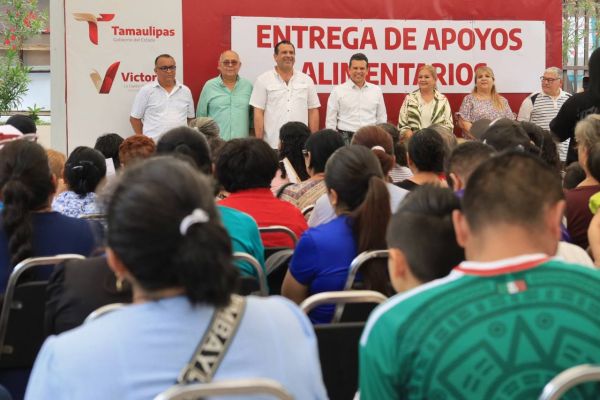 Entrega Lalo Gattás apoyo a beneficiarios del programa alimentario