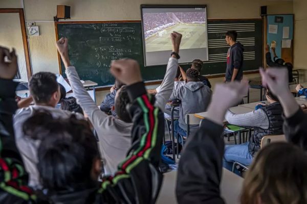 Mundial llegará a las aulas; SET autoriza pausa para seguir la inauguración