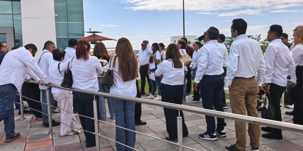 Blindan Torre Bicentenario por amenaza de protesta que nunca llegó