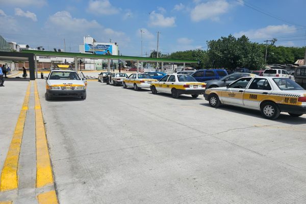 Robos reducen operación de taxis en horario nocturno