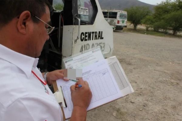 Retiran microbuses fuera de norma en Victoria