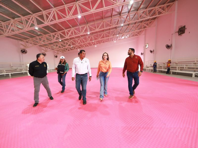 Supervisa alcaldesa Carmen Lilia Canturosas avances del Centro Deportivo Multidisciplinario en la colonia el Nogal