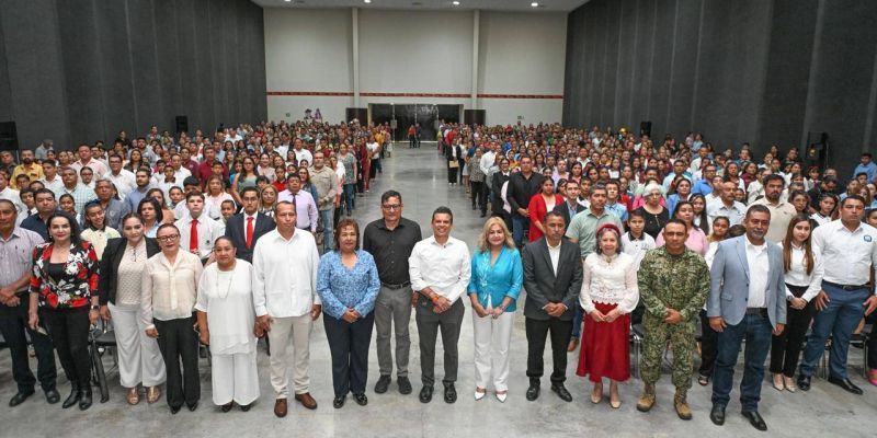 Distingue Ayuntamiento a niños y maestros de excelencia con la medalla Guadalupe Victoria