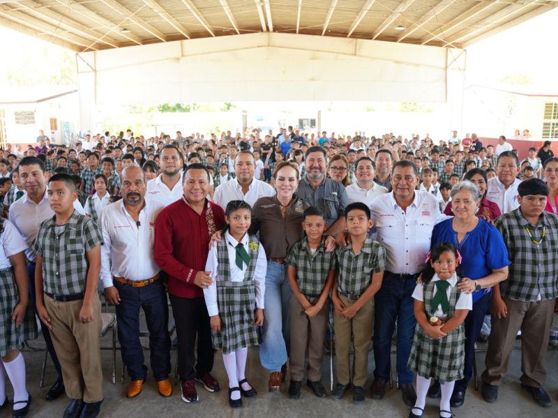 Fortalece gobierno de Carmen Lilia Canturosas infraestructura educativa en primaria de Valles de Anáhuac