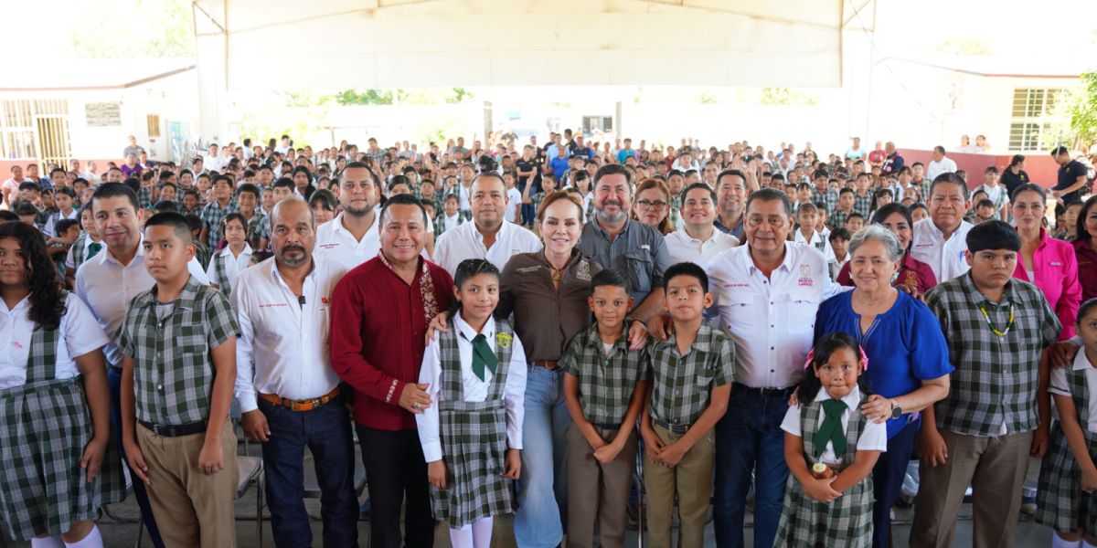 Fortalece gobierno de Carmen Lilia Canturosas infraestructura educativa en primaria de Valles de Anáhuac