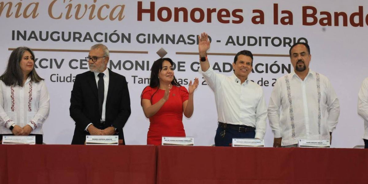 Preside alcalde graduación en el Tecnológico Victoria