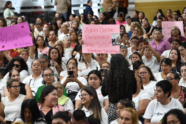 Senadora Olga Sosa se reúne con Tejedoras de la Patria de Matamoros