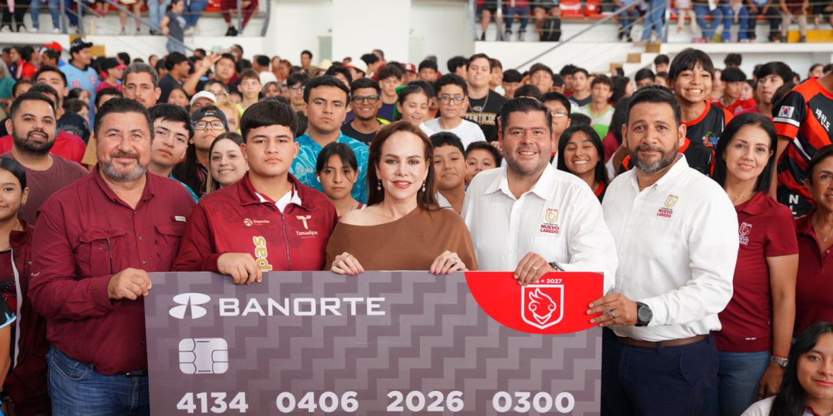Entrega alcaldesa Carmen Lilia Canturosas más 400 becas deportivas a niños y jóvenes atletas