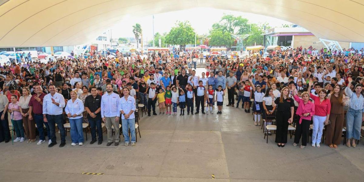 Entregan Lucy y Lalo 3 mil kits escolares de la campaña “Pasos por la Educación”