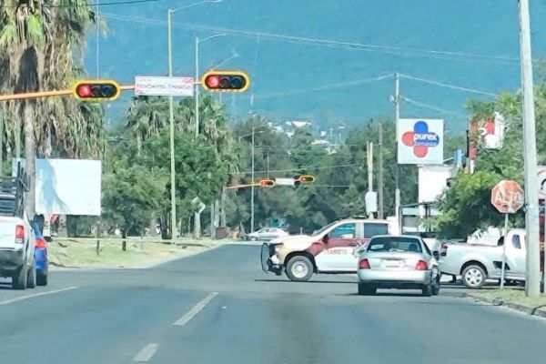 Violenta madrugada en Victoria deja un abatido y tres detenidos tras ataque a policías