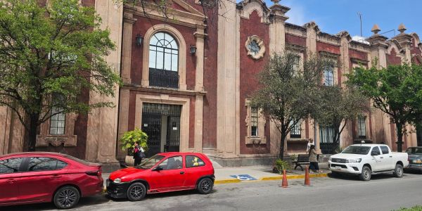 Trabajadores eventuales de Salud denuncian opacidad en entrega de plazas; preparan impugnaciones