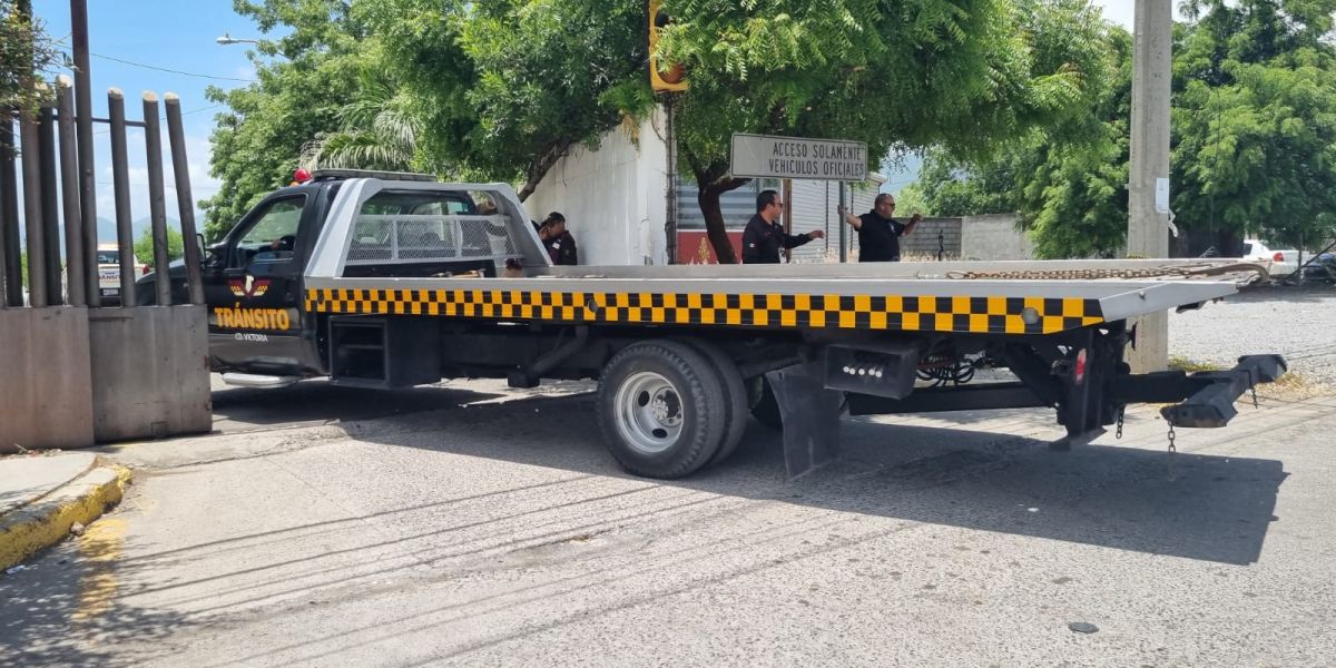 Reactiva Tránsito servicio de grúa; arrastre costará mil pesos