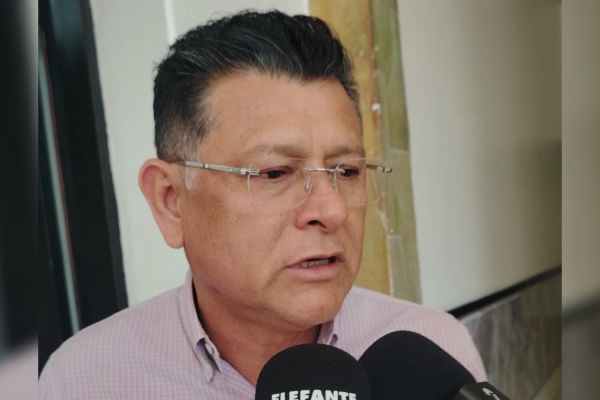 Sin descartarse para 2027, Tomás Gloria se disciplina al llamado del gobernador