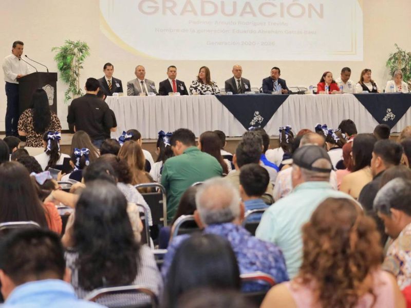 Apadrina alcalde Lalo Gattás generación de la Escuela Primaria Epigmenio García
