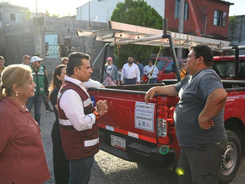 Recorre Lalo Gattás colonias escuchando y resolviendo demandas ciudadanas