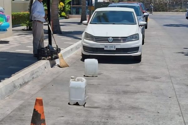 Hasta mil 800 pesos puede costar la multa por apartar espacios de estacionamiento