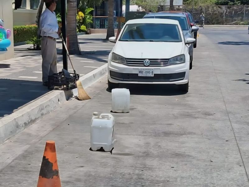 Hasta mil 800 pesos puede costar la multa por apartar espacios de estacionamiento