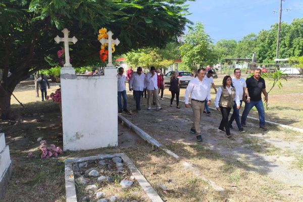 Coordina Municipio con el sector salud, acciones para combatir el dengue en panteones