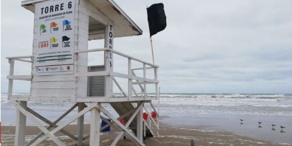 Cambiarían banderas de advertencia en playas de Tamaulipas por incremento de viento y oleaje