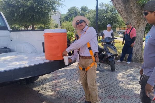 Gobierno municipal refuerza operativos ante intensas temperaturas que superarán los 43 grados en Nuevo Laredo